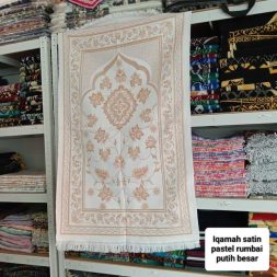 sajadah iqamah satin pastel rumbai besar