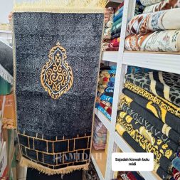 sajadah kiswah hitam bulu midi
