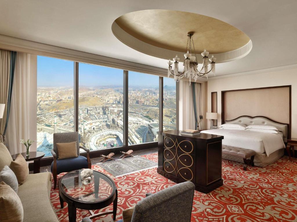 Makkah Clock Royal Tower Fairmont